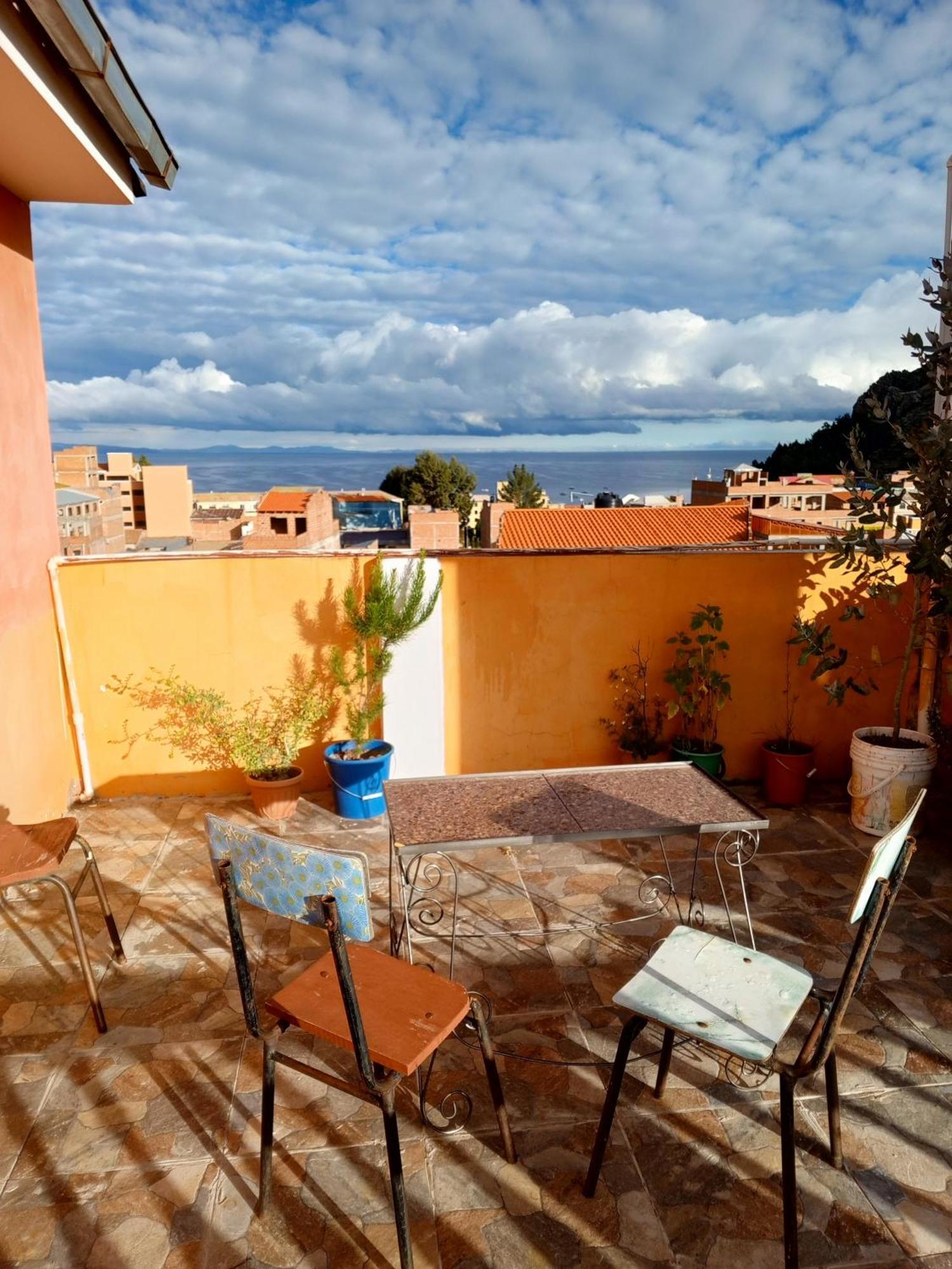 Hostal Puerto Alegre Copacabana  Esterno foto